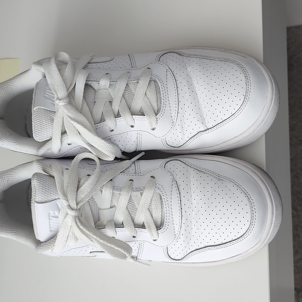 EUC - Nike Air Force Ones
